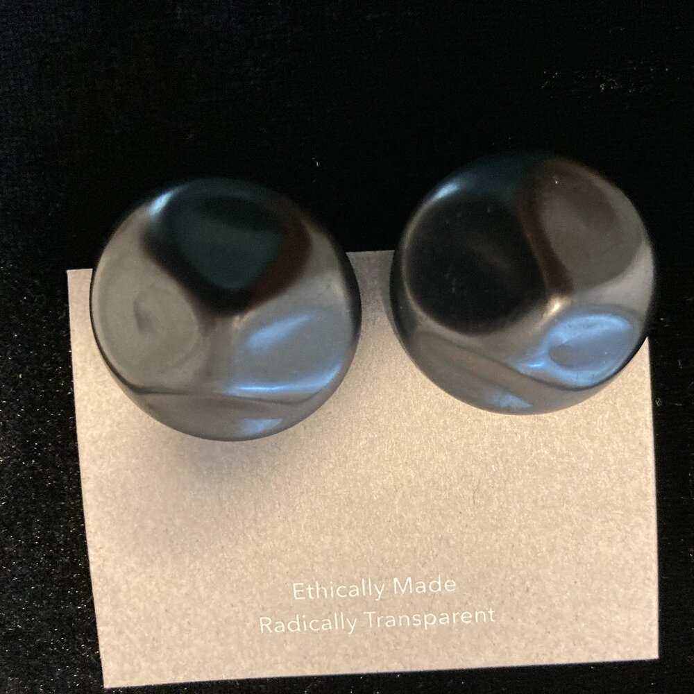 VTG JAPAN MCM Iridescent Dark Gray Beaded CLIP ON EARRINGS 1"